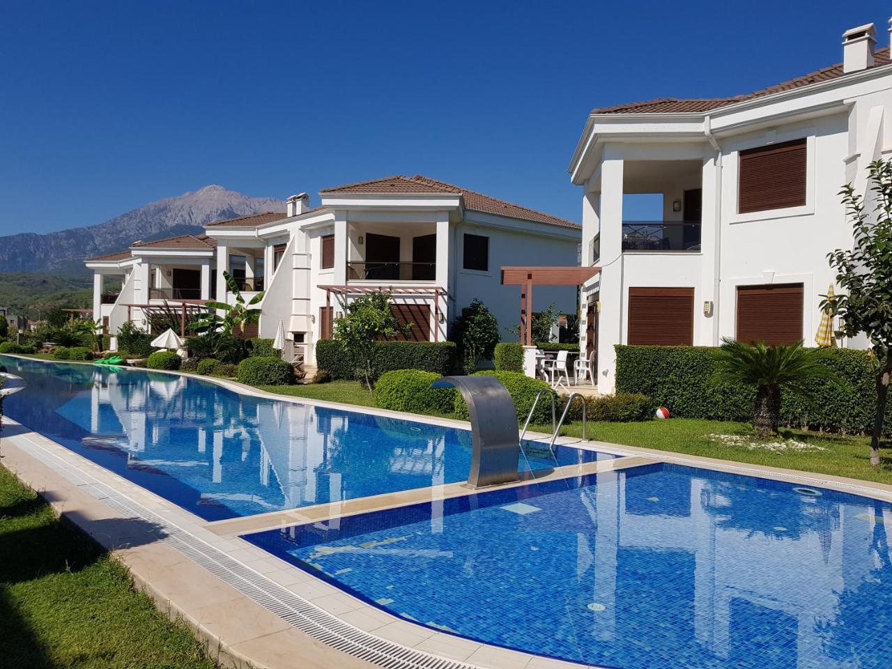 Cristal Villalar Kemer Exteriör bild